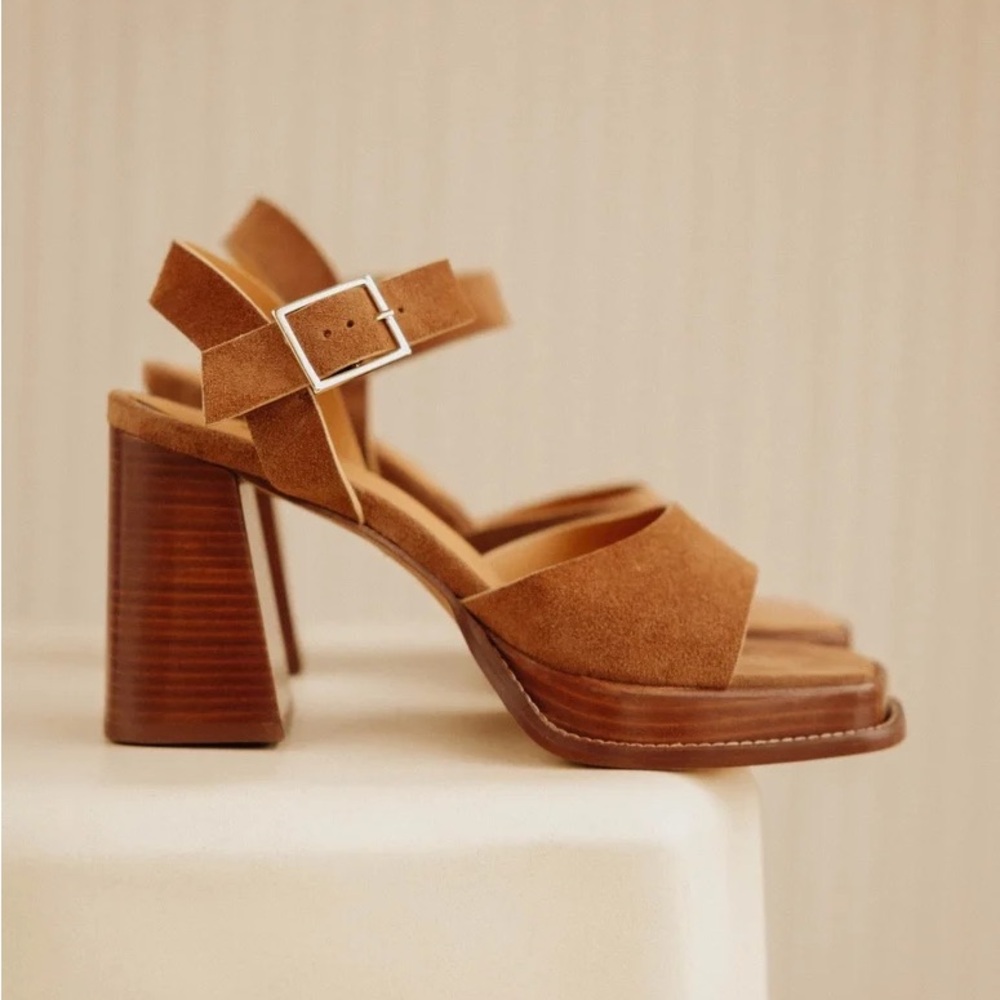 NEW Bobbies Paris Anita Platform Sandals